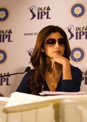 MUMBAI, INDIA - JANUARY 19: Shilpa Shetty, co-owner of Rajasthan Royals (C) attends a press conference during the Indian Premier League Auction 2010 on January 19, 2010 in Mumbai, India. (Photo by Ritam Banerjee/Getty Images)