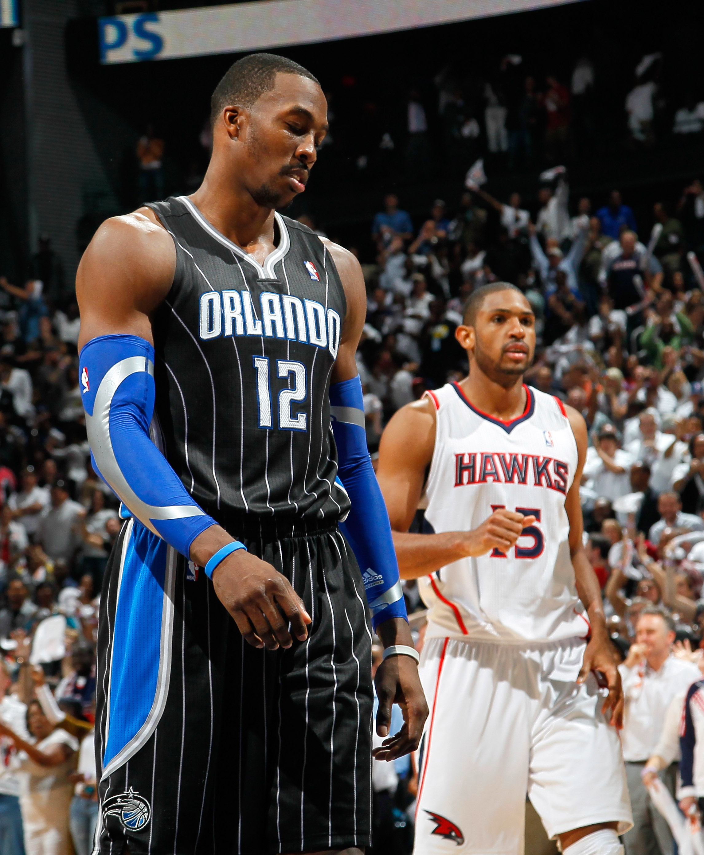 Dwight Howard dominates Magic as Lakers roll in Orlando