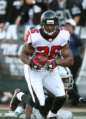 NFL Free Agency 2011: The Top 10 Atlanta Falcons Signings over the Last ...