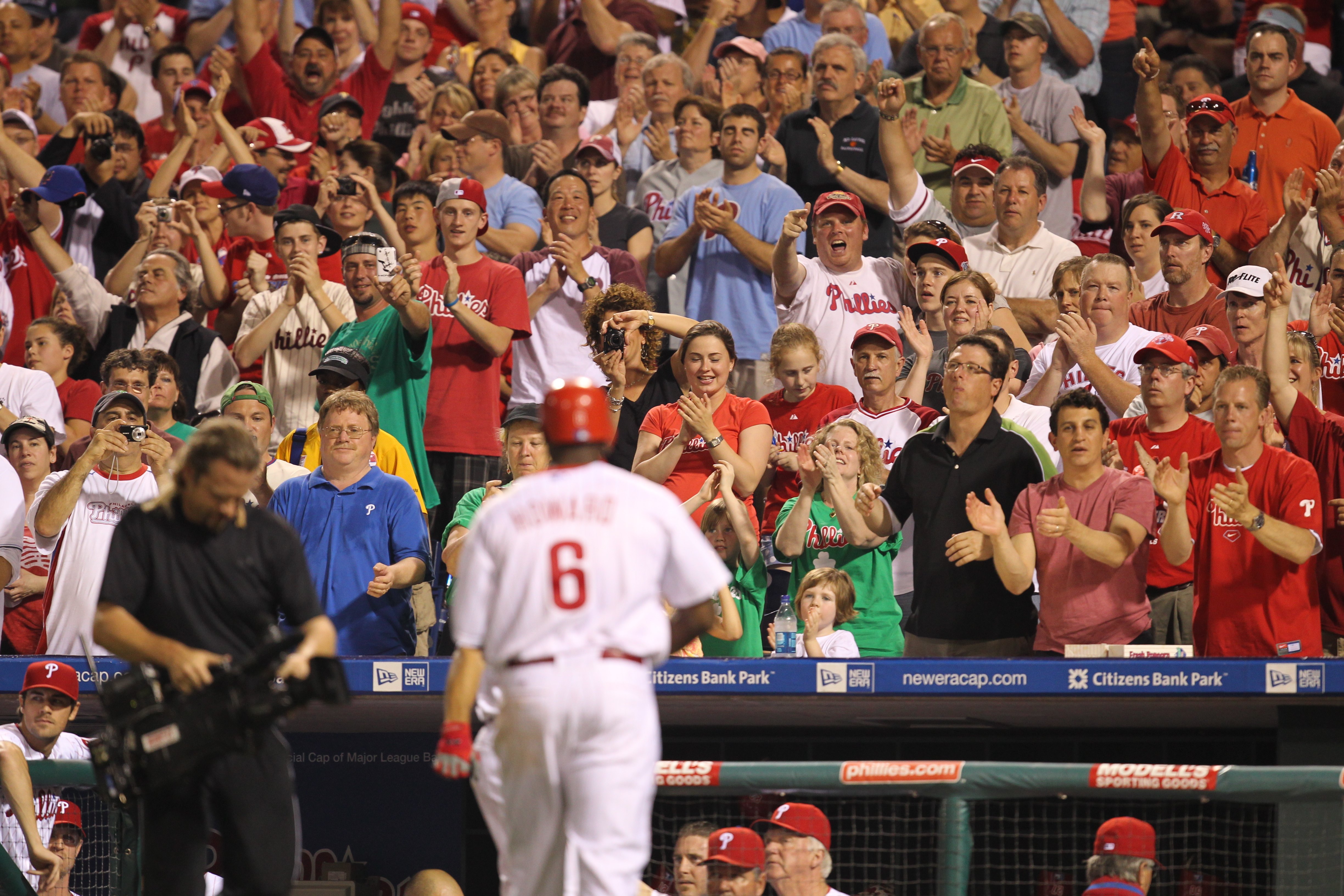 Ryan Howard is carrying the Phillies offense like no batter in the majors 