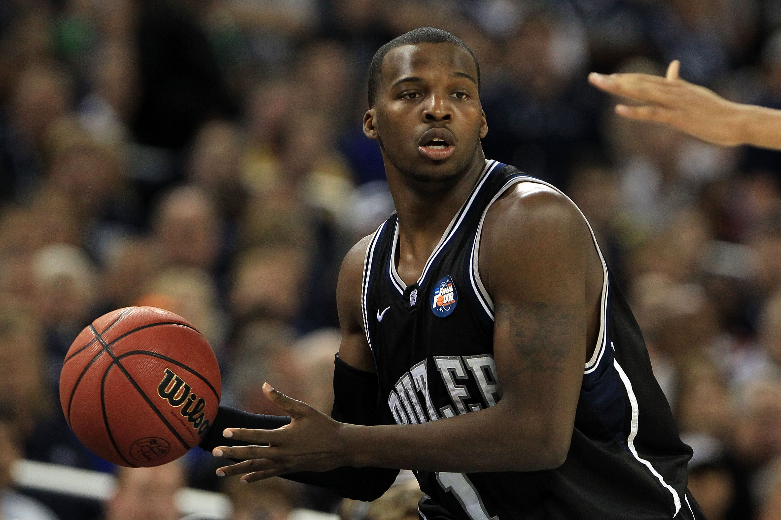 HOUSTON, TX - APRIL 04: Shelvin Mack #1 of the Butler Bulldogs with the ball while taking on Connecticut Huskies during the National Championship Game of the 2011 NCAA Division I Men's Basketball Tournament at Reliant Stadium on April 4, 2011 in Houston,