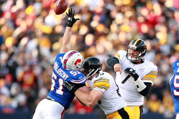 ORCHARD PARK, NY - NOVEMBER 28:  Paul Posluszny #51 of the Buffalo Bills tips a pass from Ben Roethlisberger #7 of the Pittsburgh Steelers during their game at Ralph Wilson Stadium on November 28, 2010 in Orchard Park, New York.  (Photo by Karl Walter/Get