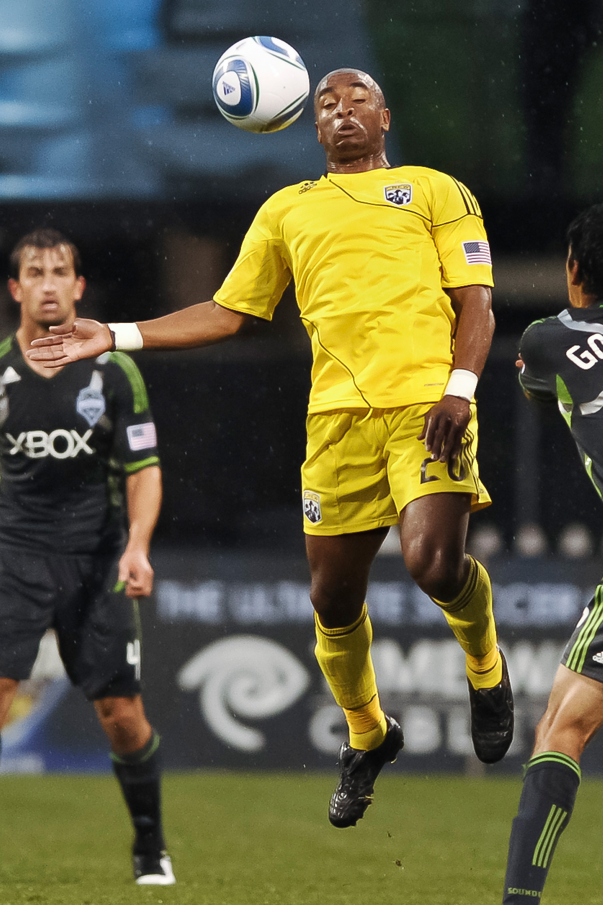 COLUMBUS, OH - MAY 7: Emilio Renteria #20 of the Columbus Crew controls the ball against the Seattle Sounders on May 7, 2011 at Crew Stadium in Columbus, Ohio. The match was a tie, 1-1. (Photo by Jamie Sabau/Getty Images)