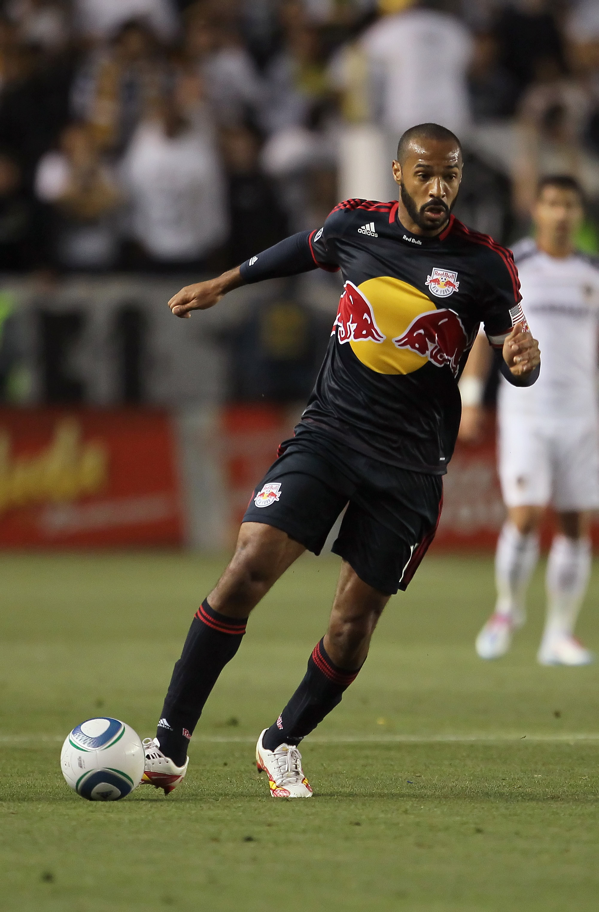 CARSON, CA - MAY 07: Thierry Henry #14 of the New York Red Bulls moves the ball against the Los Angeles Galaxy at The Home Depot Center on May 7, 2011 in Carson, California. (Photo by Jeff Gross/Getty Images)
