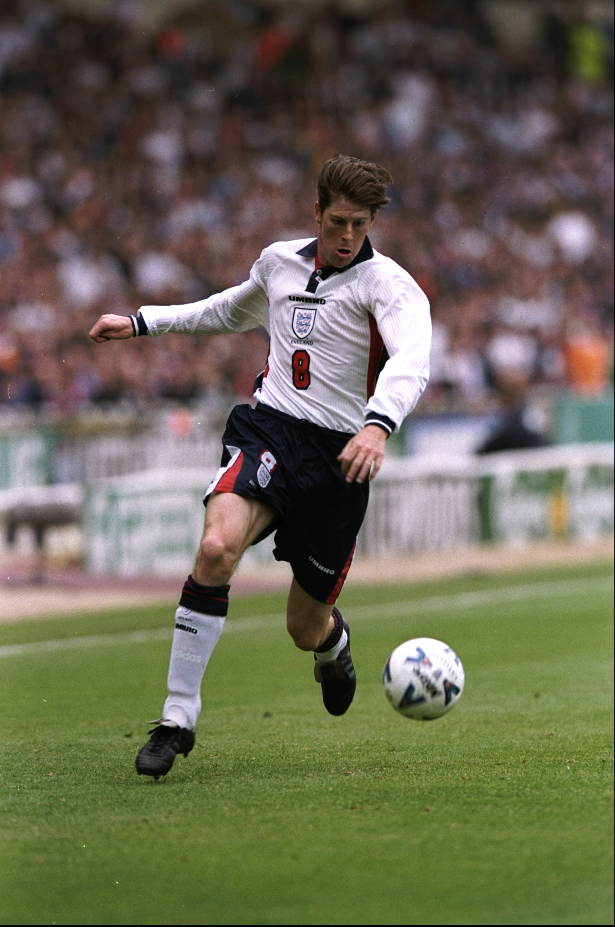 23 May 1998:  Darren Anderton of England in action during the International Friendly against Saudi Arabia at Wembley in London. The match ended 0-0. \ Mandatory Credit: Shaun Botterill /Allsport