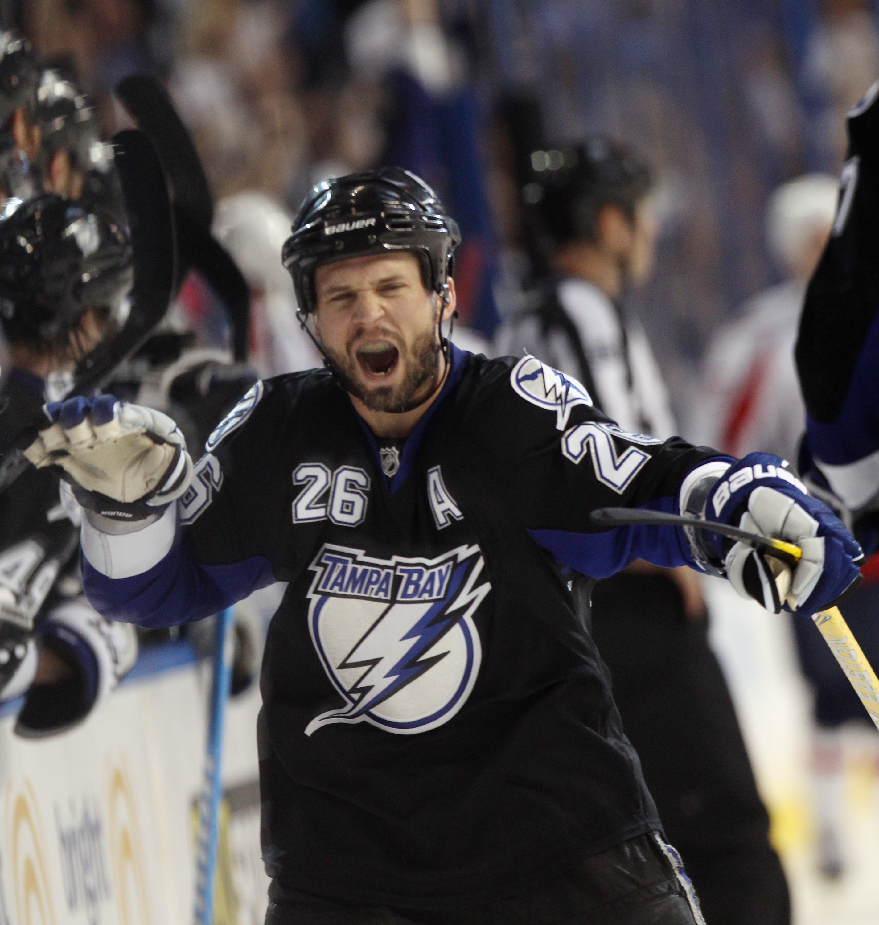 St. Louis wins the series for the Bolts!