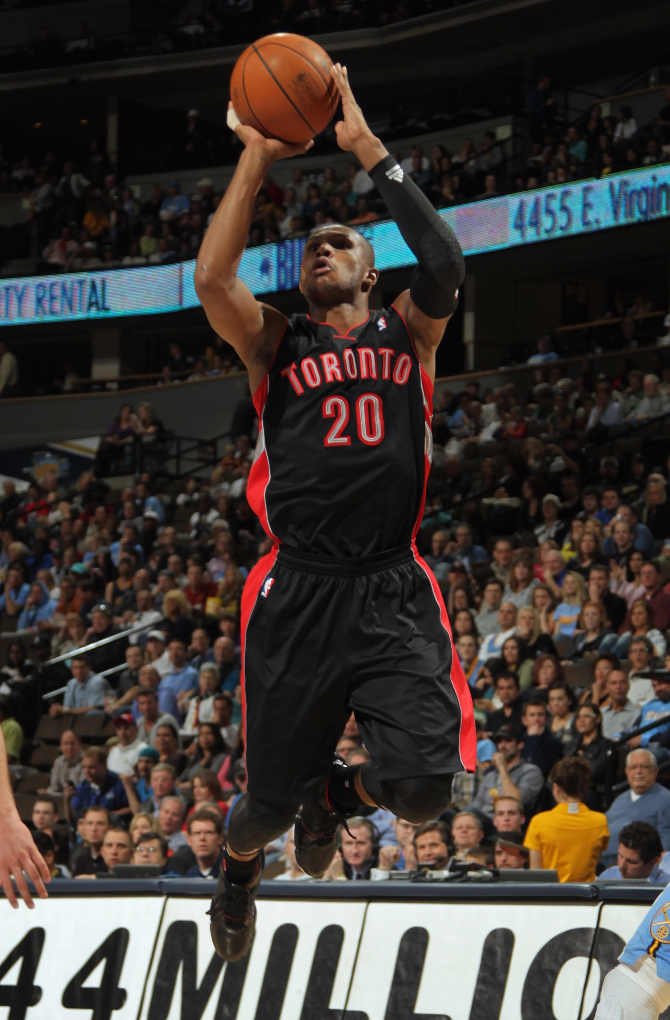 Shaquille O'Neal, Shawn Marion and the Ugliest Shooting Forms in NBA