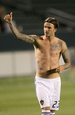 CARSON, CA - MAY 14: David Beckham #23 of the Los Angeles Galaxy salutes the fans after the game with Sporting Kansas City at The Home Depot Center on May 14, 2011 in Carson, California. The Galaxy won 4-1. (Photo by Stephen Dunn/Getty Images)