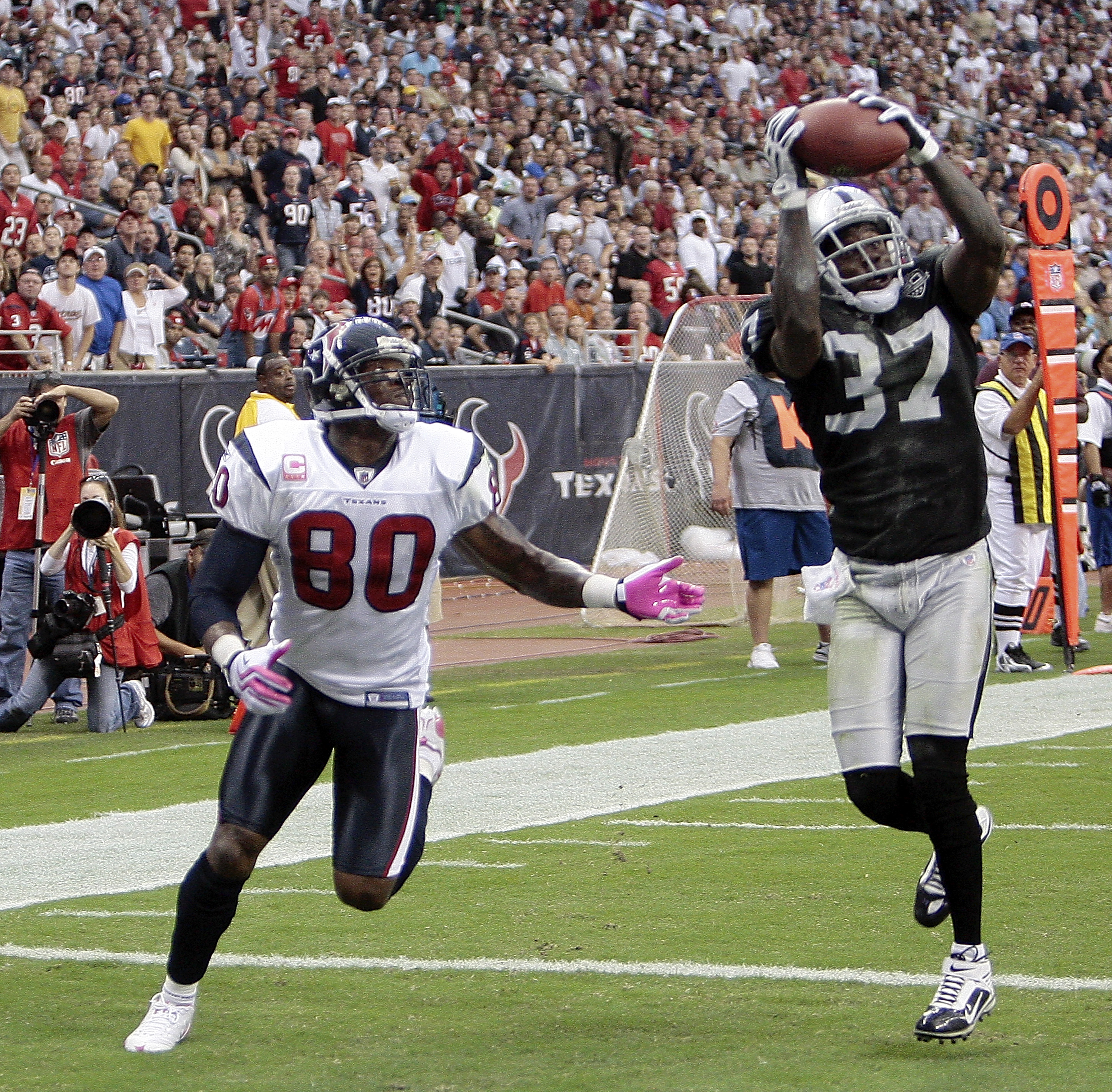 Nnamdi Asomugha: Will the Oakland Raiders CB Stay or Will He Go