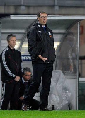TURIN, ITALY - SEPTEMBER 15:  Head coach Laurent Blanc of Bordeaux looks on during the UEFA Champions League Group A match between Juventus FC and FC Girondins de Bordeaux at the Olympic Stadium on September 15, 2009 in Turin, Italy.  (Photo by Claudio Vi