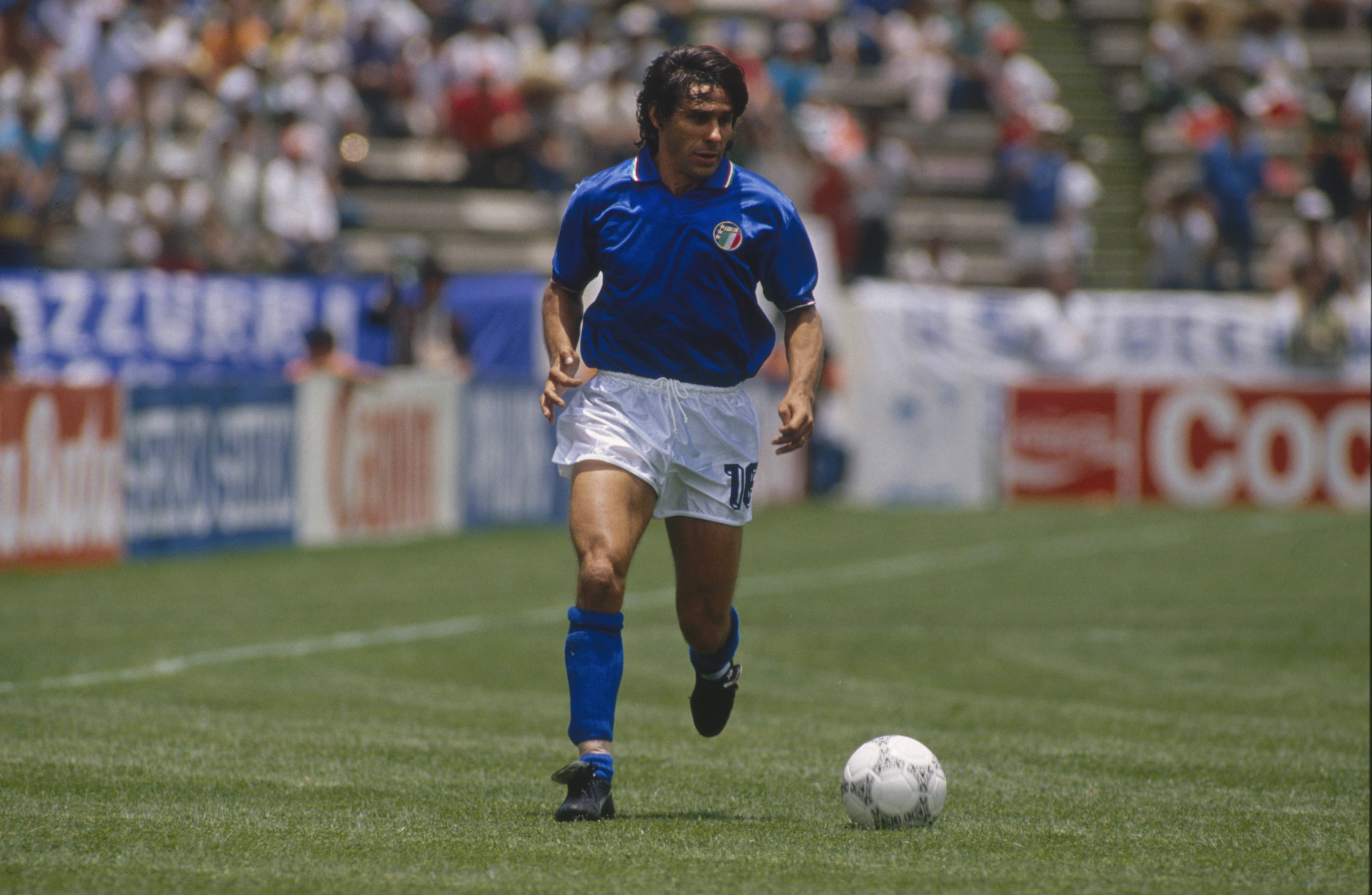 PEUBLA - JUNE 5:  Bruno Conti of Italy runs with the ball during the FIFA World Cup 1986 Group A match between Argentina and Italy held on June 5, 1986 at the Cuauhtemoc Stadium in Peubla, Mexico. The match ended in a 1-1 draw. (Photo by David Cannon/Gett