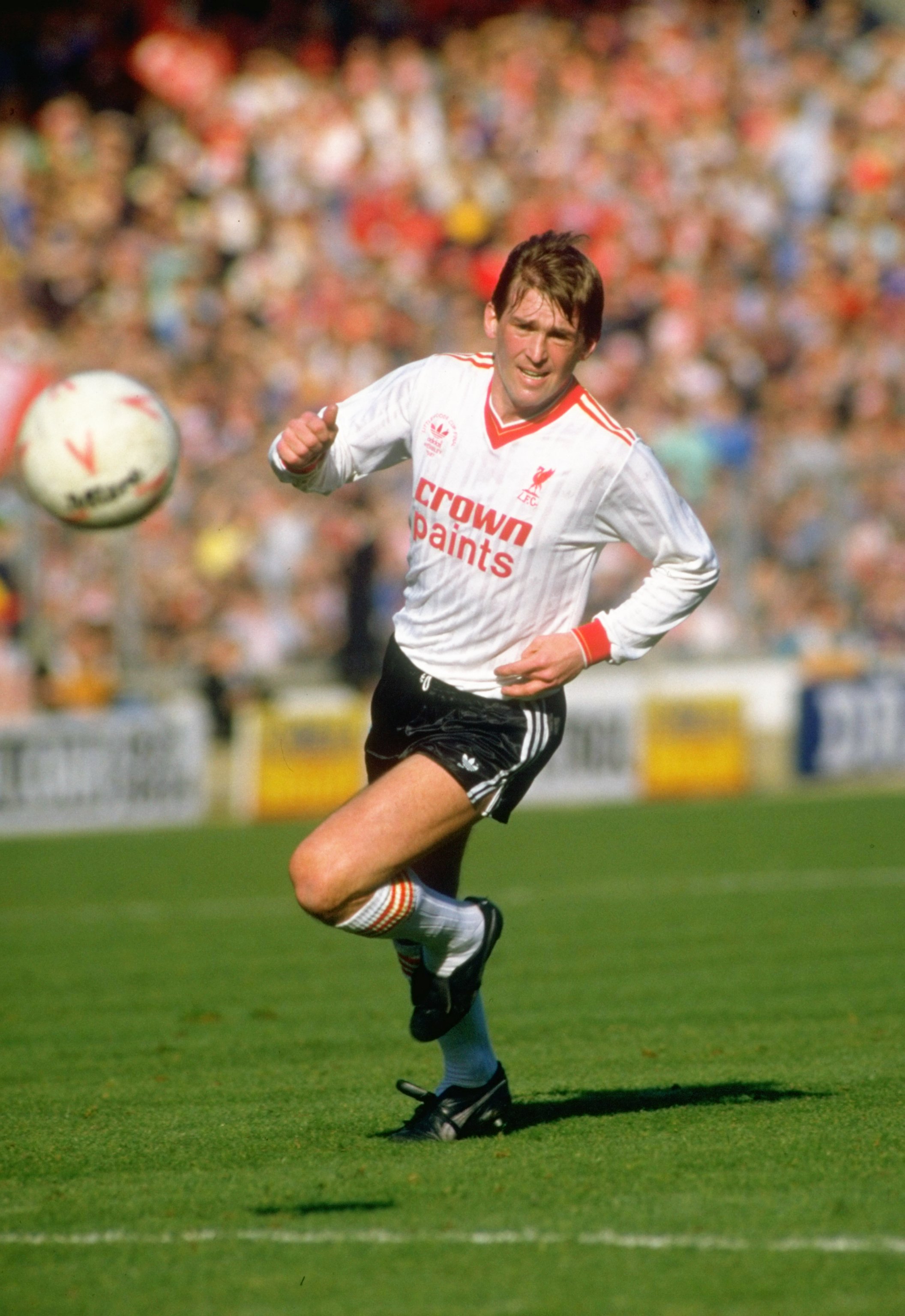1987:  Kenny Dalglish of Liverpool in action during the League Cup final against Arsenal at Highbury Stadium in London. Arsenal won the match 2-1. \ Mandatory Credit: Simon  Bruty/Allsport