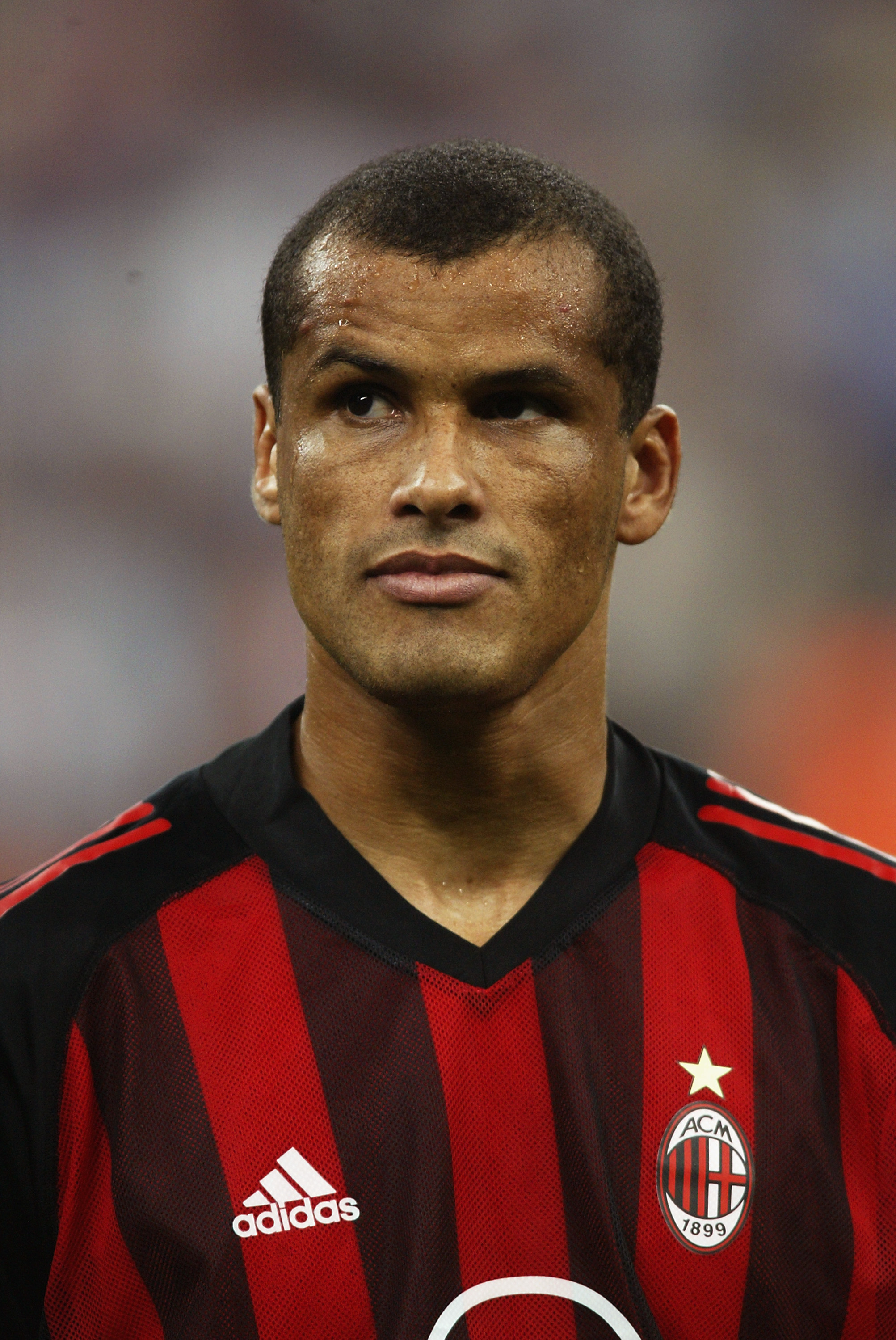 MILAN - SEPTEMBER 18:  Rivaldo of Milan lines up before the UEFA Champions League match between AC Milan and RC Lens held at the Giuseppe Meazza, San Siro Stadium in Milan on September 18, 2002 (Photo by Gary M Prior/Getty Images) AC Milan won the match 2