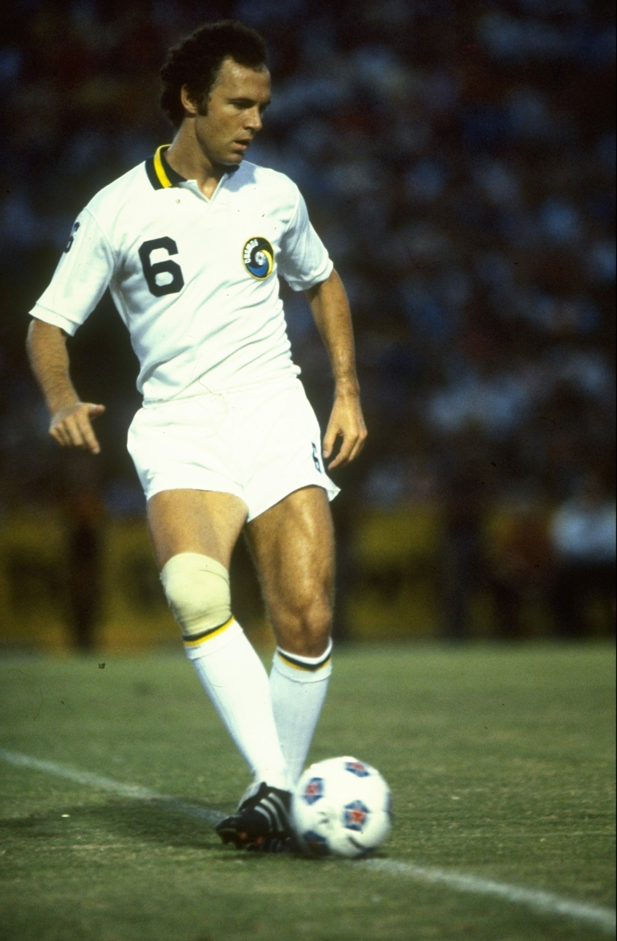 1978:  Franz Beckenbauer of New York Cosmos in action during a North American Soccer League match. \ Mandatory Credit: Allsport UK /Allsport