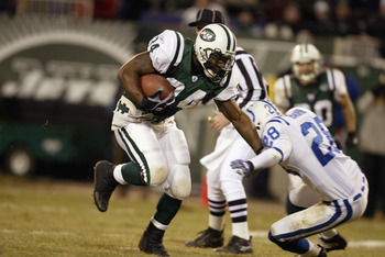 EAST RUTHERFORD, NJ - NOVEMBER 01: Jets #34 LaMont Jordan drives