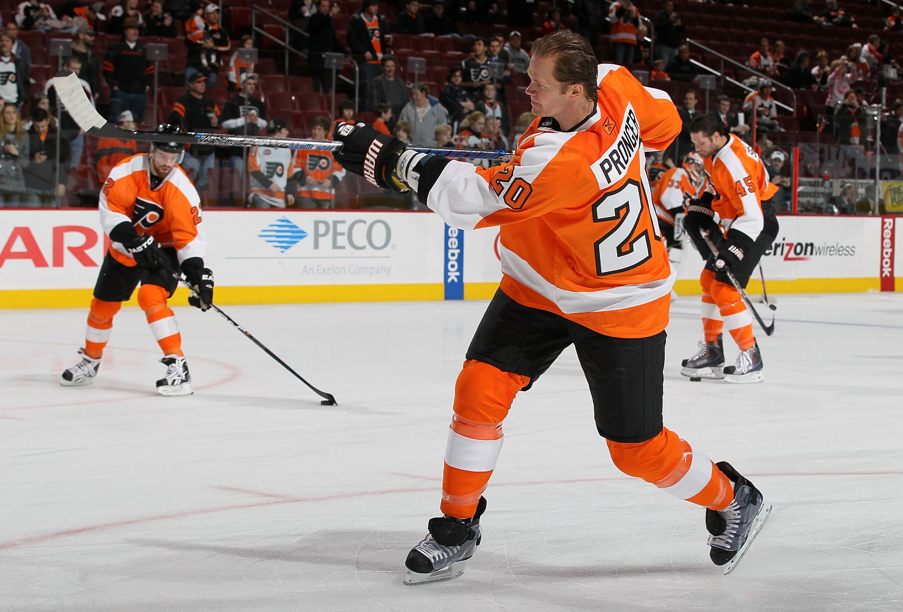 PHILADELPHIA, PA - JANUARY 20:  Chris Pronger #20 of the Philadelphia Flyers warms up before playing agauinst the Ottawa Senators on January 20, 2011 at Wells Fargo Center in Philadelphia, Pennsylvania.  (Photo by Jim McIsaac/Getty Images)