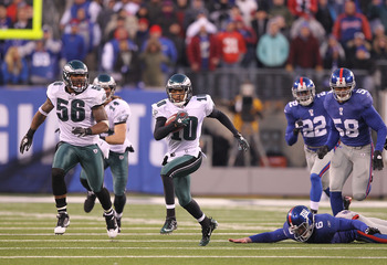 EAST RUTHERFORD, NJ - DECEMBER 19:  DeSean Jackson #10 of the Philadelphia Eagles eludes Matt Dodge #6 of the New York Giants and returns a punt for the winning touchdown as time runs out defeating the Giants 38-31 during their game on December 19, 2010 a