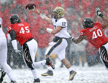 CINCINNATI, OH - DECEMBER 04:  Tino Sunseri #12 of the Pittsburgh Panthers throws the ball during the Big East Conference game against the Cincinnati Bearcats at Nippert Stadium on December 4, 2010 in Cincinnati, Ohio.  Pittsburgh won 28-10.  (Photo by An