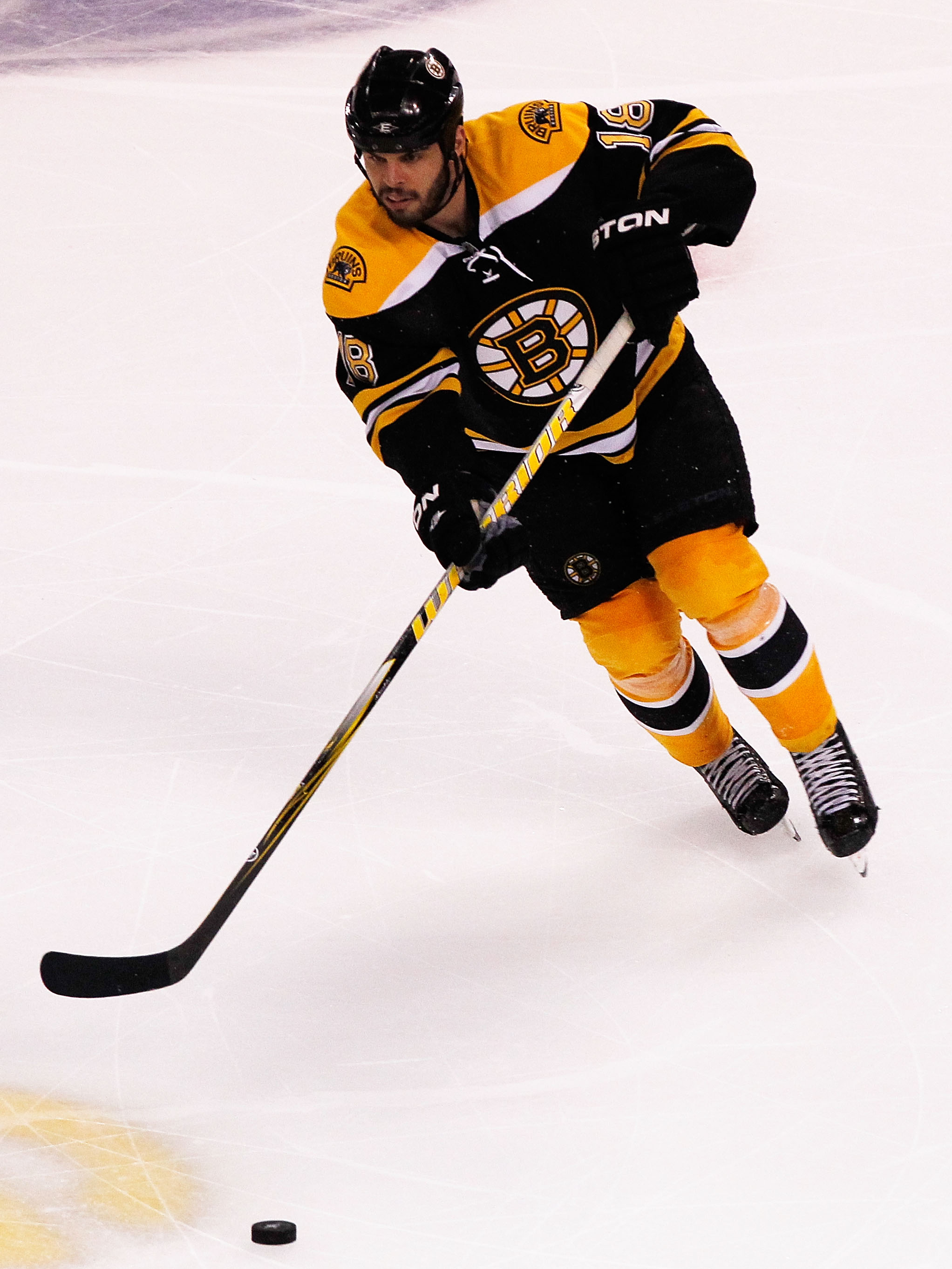 Mark Recchi of the North American Team controls the puck during the News  Photo - Getty Images