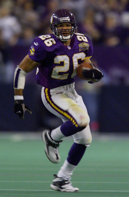 14 Jan 2001: Running back Robert Smith #26 of the Minnesota