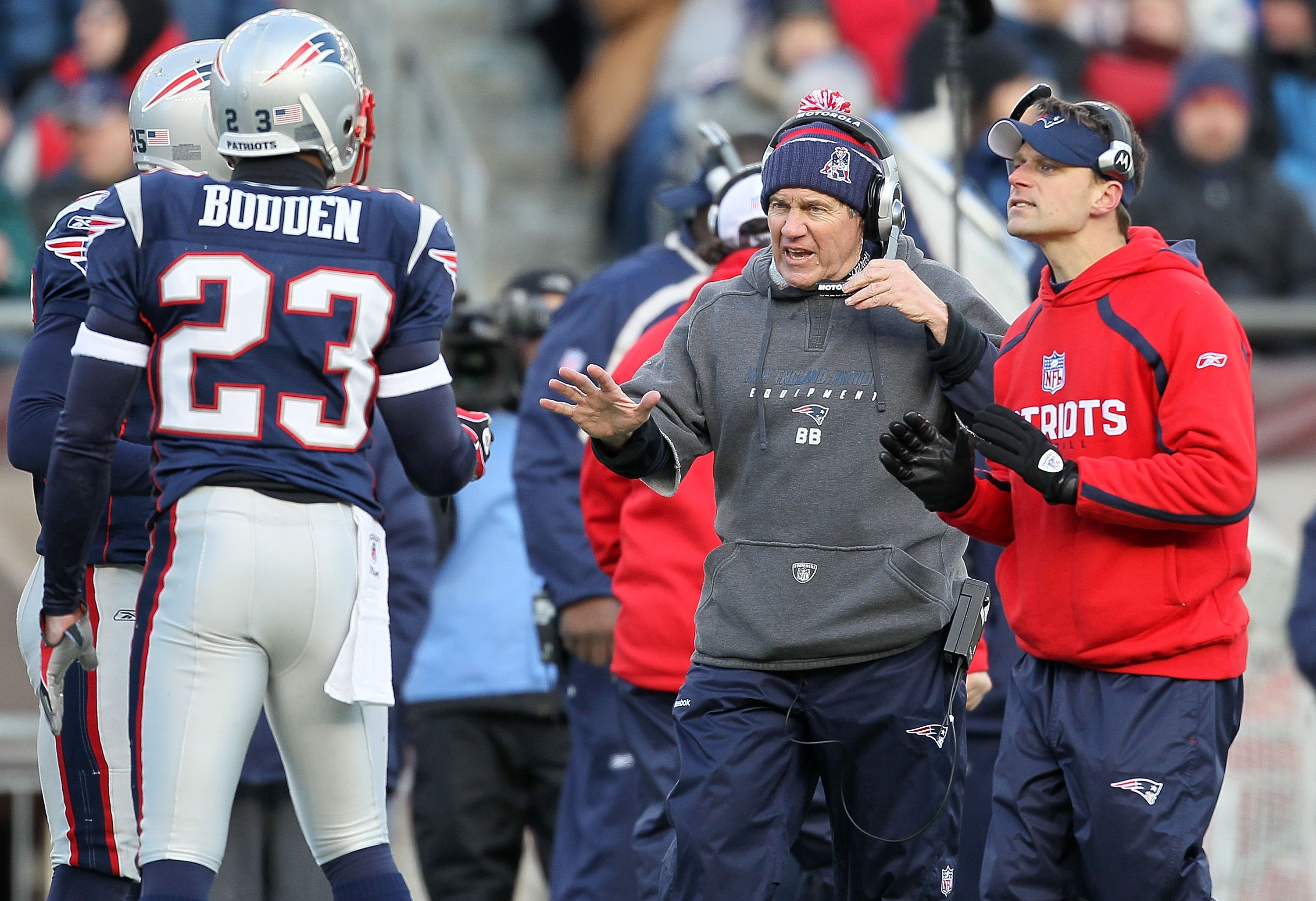 Pats' Bruschi hasn't decided on future past '09