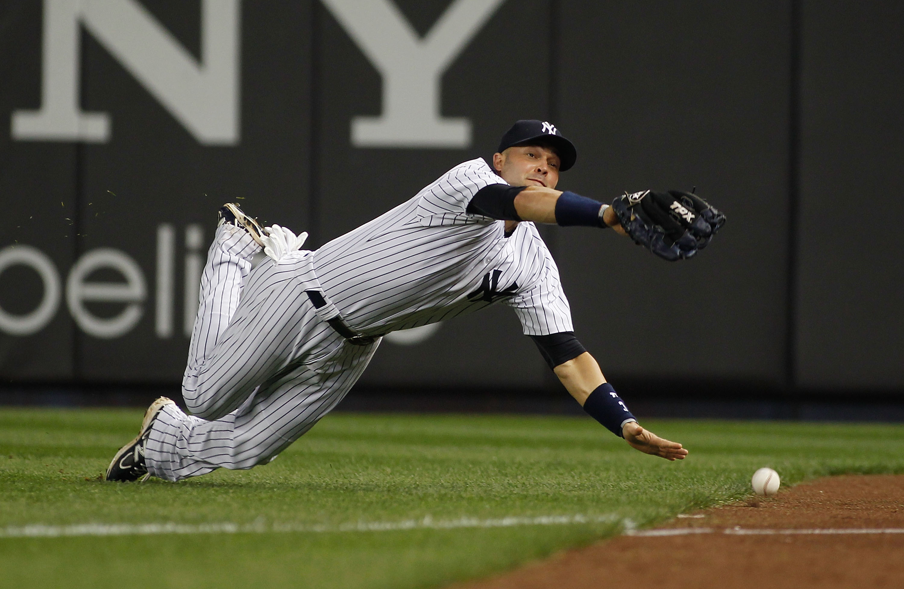 Nick Swisher not a fan of New York Yankees' Memorial Day hats, but