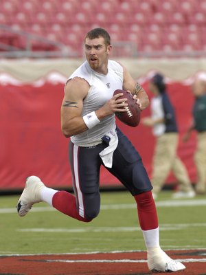 TAMPA, FL - AUGUST 30: Quarterback Jared Zabransky #15 of the Houston Texans warms up before play against the Tampa Bay Buccaneers during a pre-season game at Raymond James Stadium on August 30, 2007 in Tampa, Florida.  The Bucs won 31-24. (Photo by Al Me