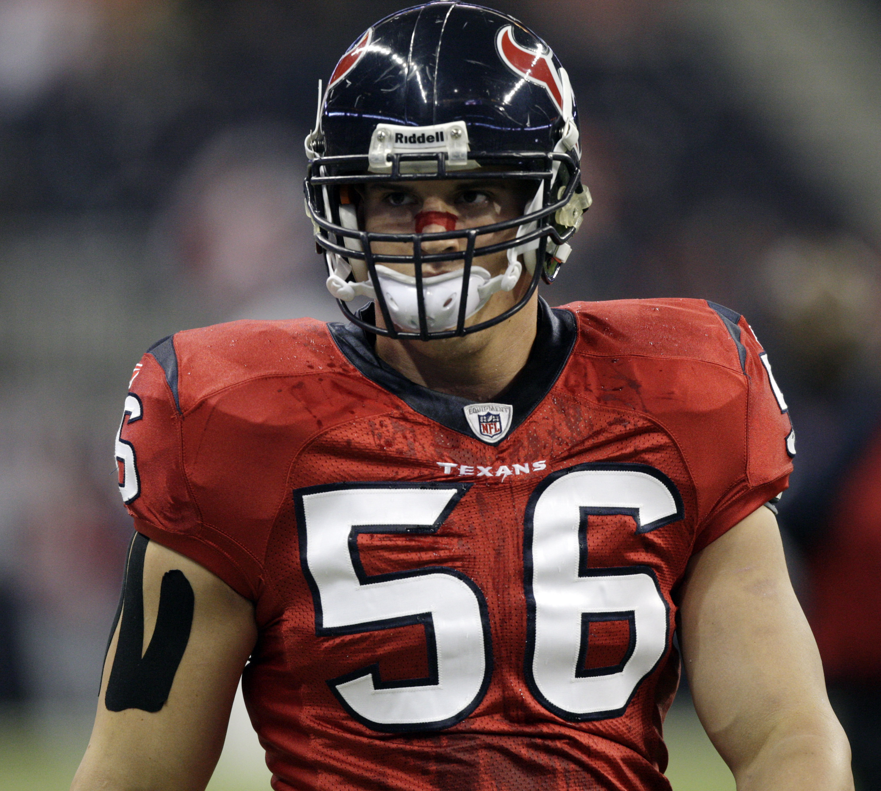 HOUSTON, TX - DECEMBER 13:  Linebacker Brian Cushing #56 of the Houston Texans during warm ups before playing the Baltimore Ravens at Reliant Stadium on December 13, 2010 in Houston, Texas.  (Photo by Bob Levey/Getty Images)