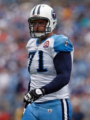 NASHVILLE, TN - SEPTEMBER 20:  Michael Roos #71 of the Tennessee Titans is pictured during the NFL game against the Houston Texans at LP Field on September 20, 2009 in Nashville, Tennessee.  (Photo by Andy Lyons/Getty Images)