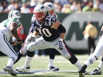 EAST RUTHERFORD, NJ - SEPTEMBER 20:  Logan Mankins #70 of the New England Patriots against the New York Jets at Giants Stadium on September 20, 2009 in East Rutherford, New Jersey.  (Photo by Nick Laham/Getty Images)