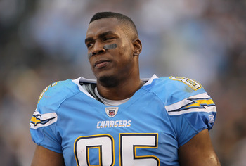 SAN DIEGO - DECEMBER 05:  Antonio Gates #85 of the San Diego Chargers looks on from the sideline against the Oakland Raiders at Qualcomm Stadium on December 5, 2010 in San Diego, California. The Raiders defeated the Chargers 28-13.  (Photo by Jeff Gross/G