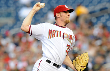 Florida Marlins pitcher Alex Fernandez delivers a pitch to Atlanta News  Photo - Getty Images