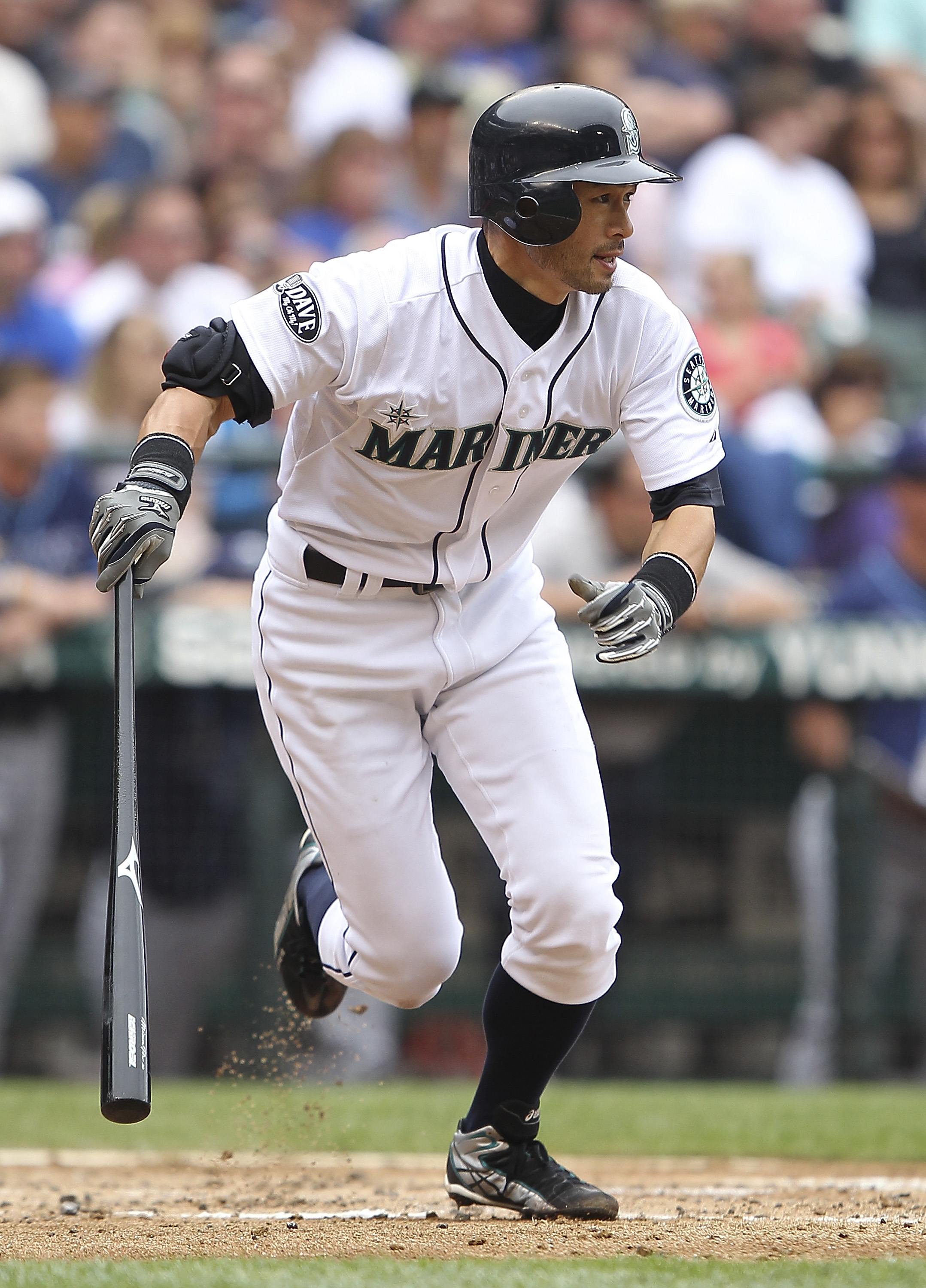 Ichiro Suzuki wore a disguise so he could sit in the Mariners