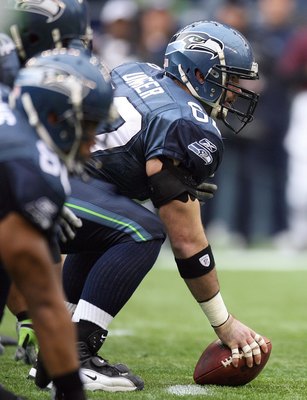 Middle linebacker Lofa Tatupu brings experience, savvy to Seahawks defense  