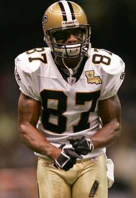 NEW ORLEANS - SEPTEMBER 25:  Wide Receiver Joe Horn #87 of the New Orleans Saints warms up for the Monday Night Football game against the Atlanta Falcons on September 25, 2006 at the Superdome in New Orleans, Louisiana.  Tonight's game marks the first tim