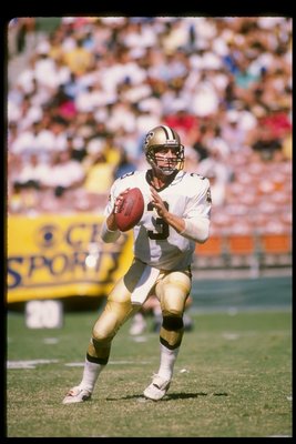 1984 Press Photo New Orleans Saints #46 Hokie Gajan running with the  football