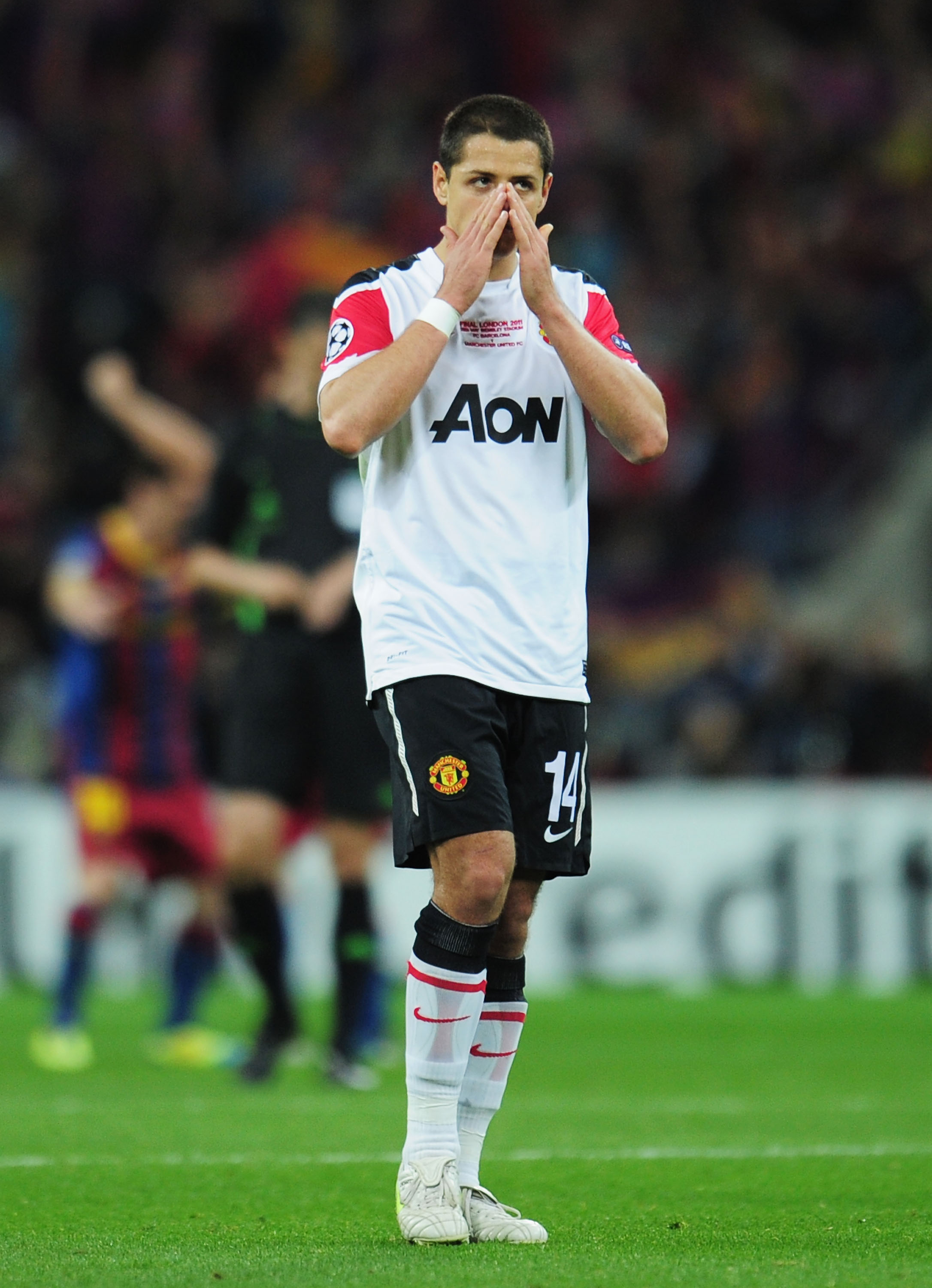 LONDON, ENGLAND - MAY 28:  Javier Hernandez of Manchester United shows his dejection after the UEFA Champions League final between FC Barcelona and Manchester United FC at Wembley Stadium on May 28, 2011 in London, England.  (Photo by Shaun Botterill/Gett