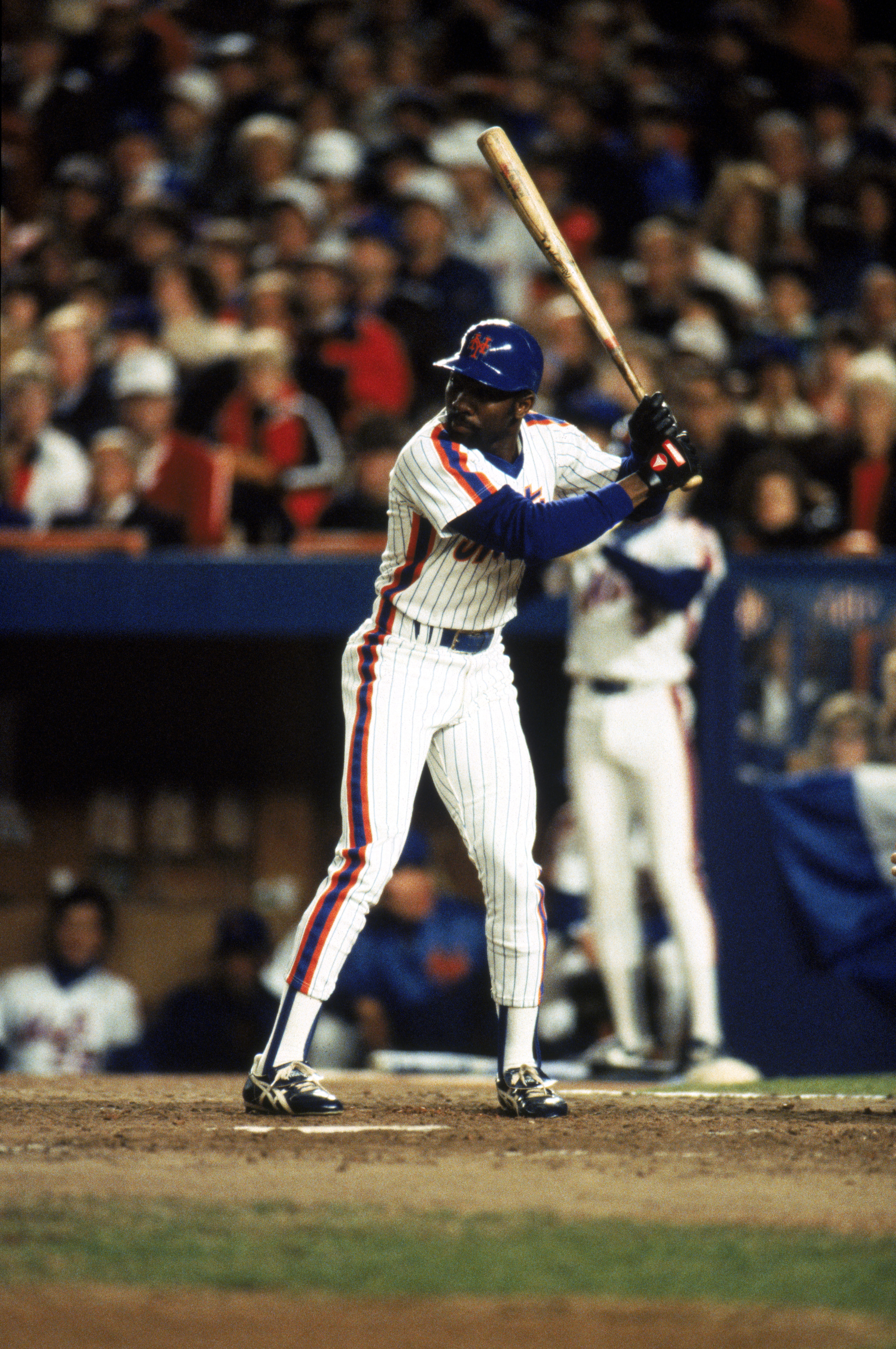 FLUSHING, NY - OCTOBER 27:  Outfielder Mookie Wilson #1 of the New York Mets at bat during game 7 of the 1986 World Series against the Boston Red Sox at Shea Stadium on October 27, 1986 in Flushing, New York. The Mets won the series 4-3.  (Photo by T.G. H