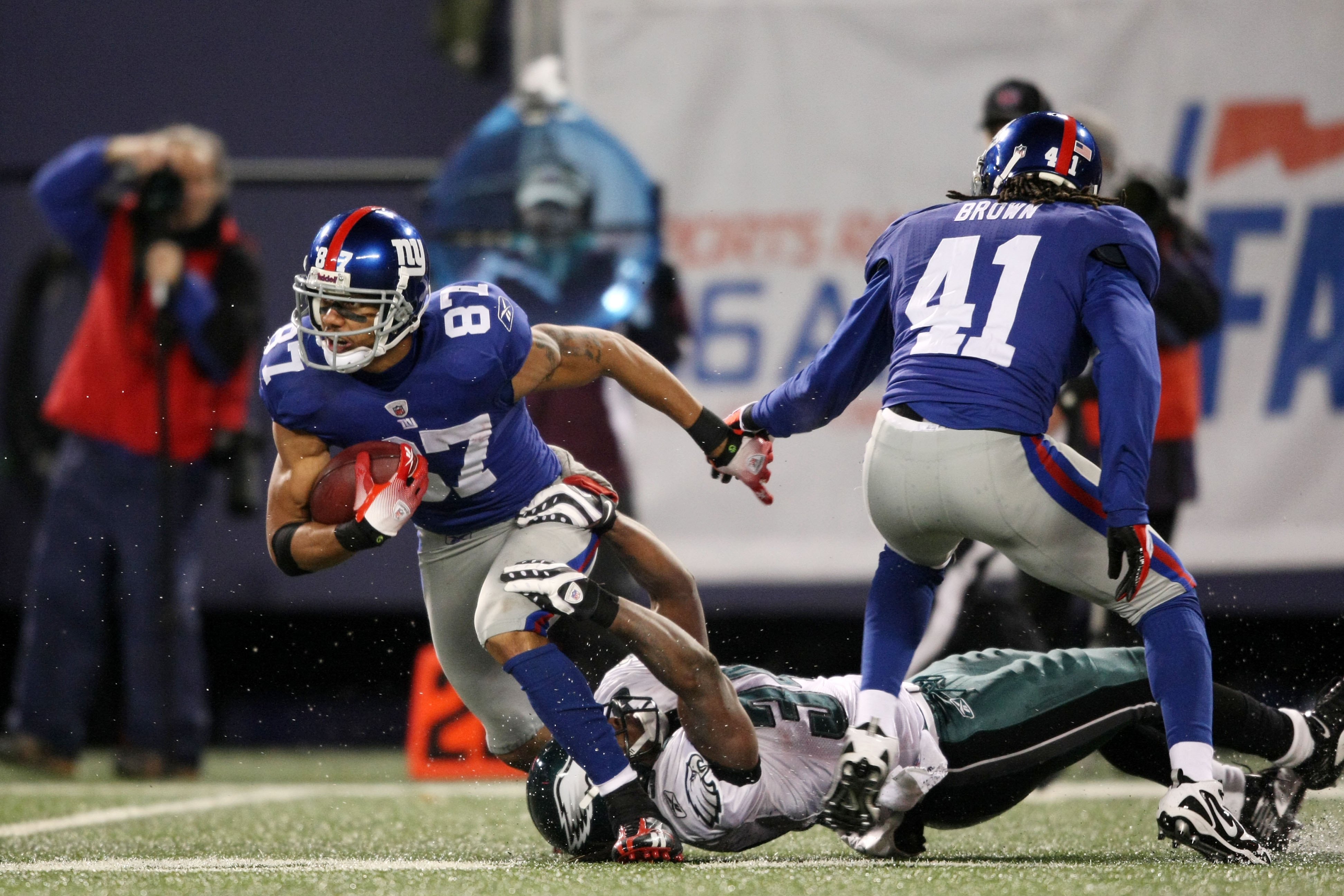 Giants can't win one for Tom Coughlin, fall to Eagles 35-30 – New