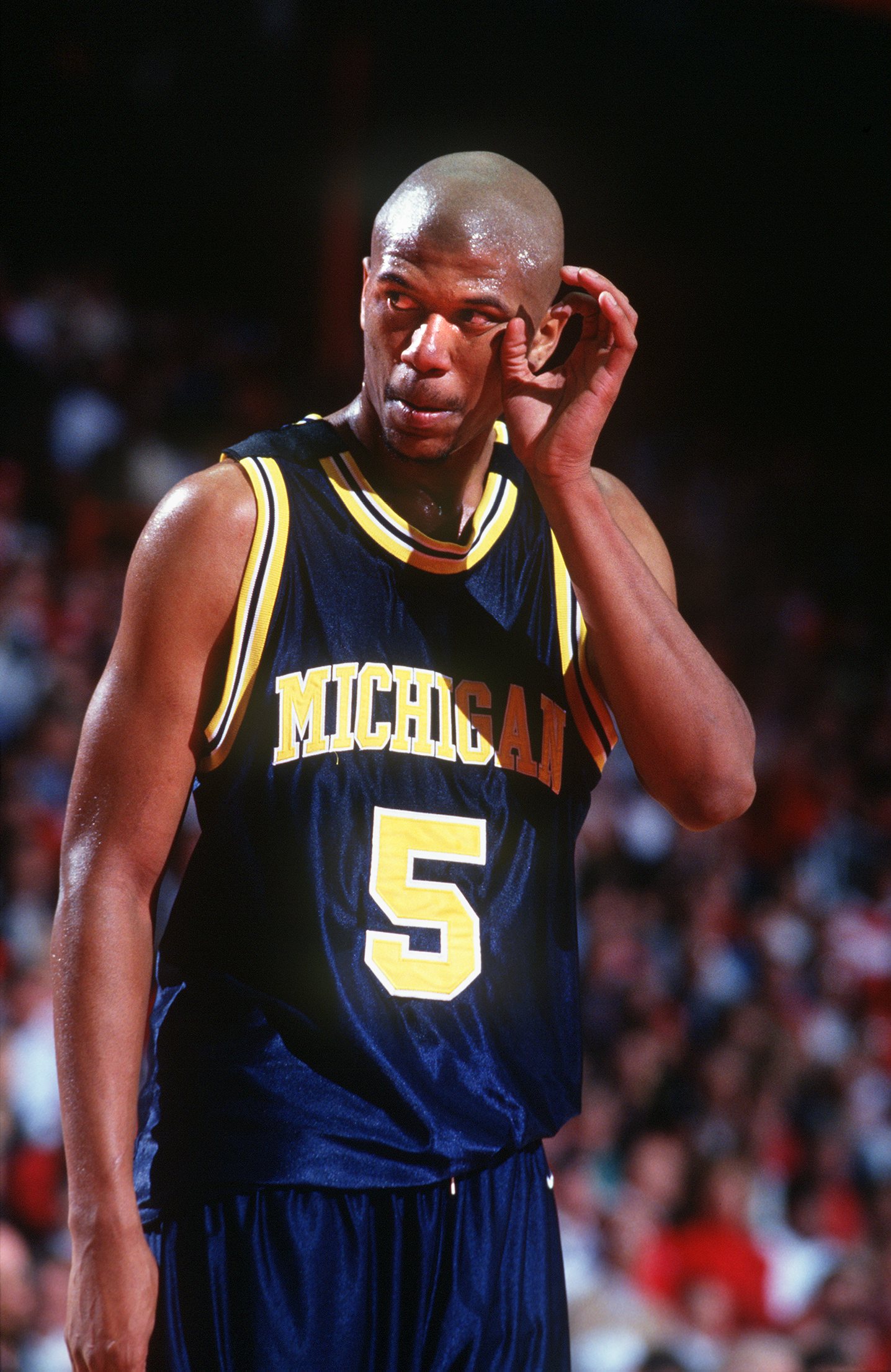 2 MAR 1994:  A CANDID PORTRAIT OF MICHIGAN GUARD JALEN ROSE ON THE COURT DURING A 71-58 LOSS TO WISCONSIN.   Mandatory Credit: Todd Rosenberg/ALLSPORT