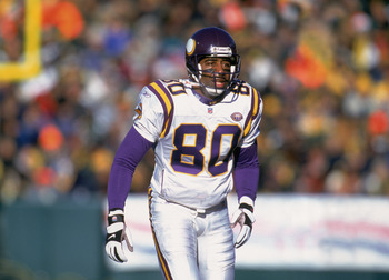 30 Dec 2001:  Wide Receiver Cris Carter #80 of the Minnesota Vikings stands ready on the line against the Green Bay Packers during the NFL game at Lambeau Field in Green Bay, Wisconsin.  The Packers defeated the Vikings 24-13.  Mandatory Credit:  Jonathan
