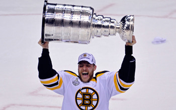 2011 Stanley Cup Mini Trophy - Boston Bruins 