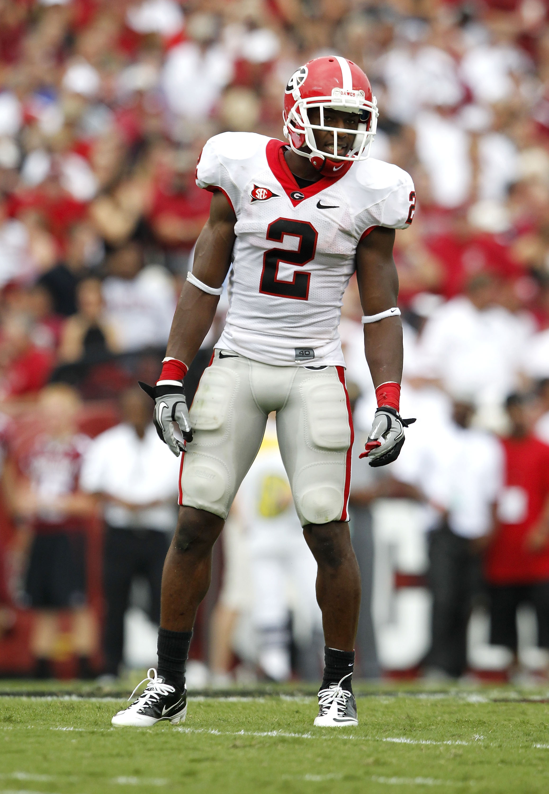 Georgia Bulldogs cornerback Brandon Boykin (2) carries the ball