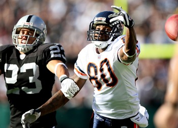 Defensive lineman Chris Zorich of the Chicago Bears looks on during a  News Photo - Getty Images