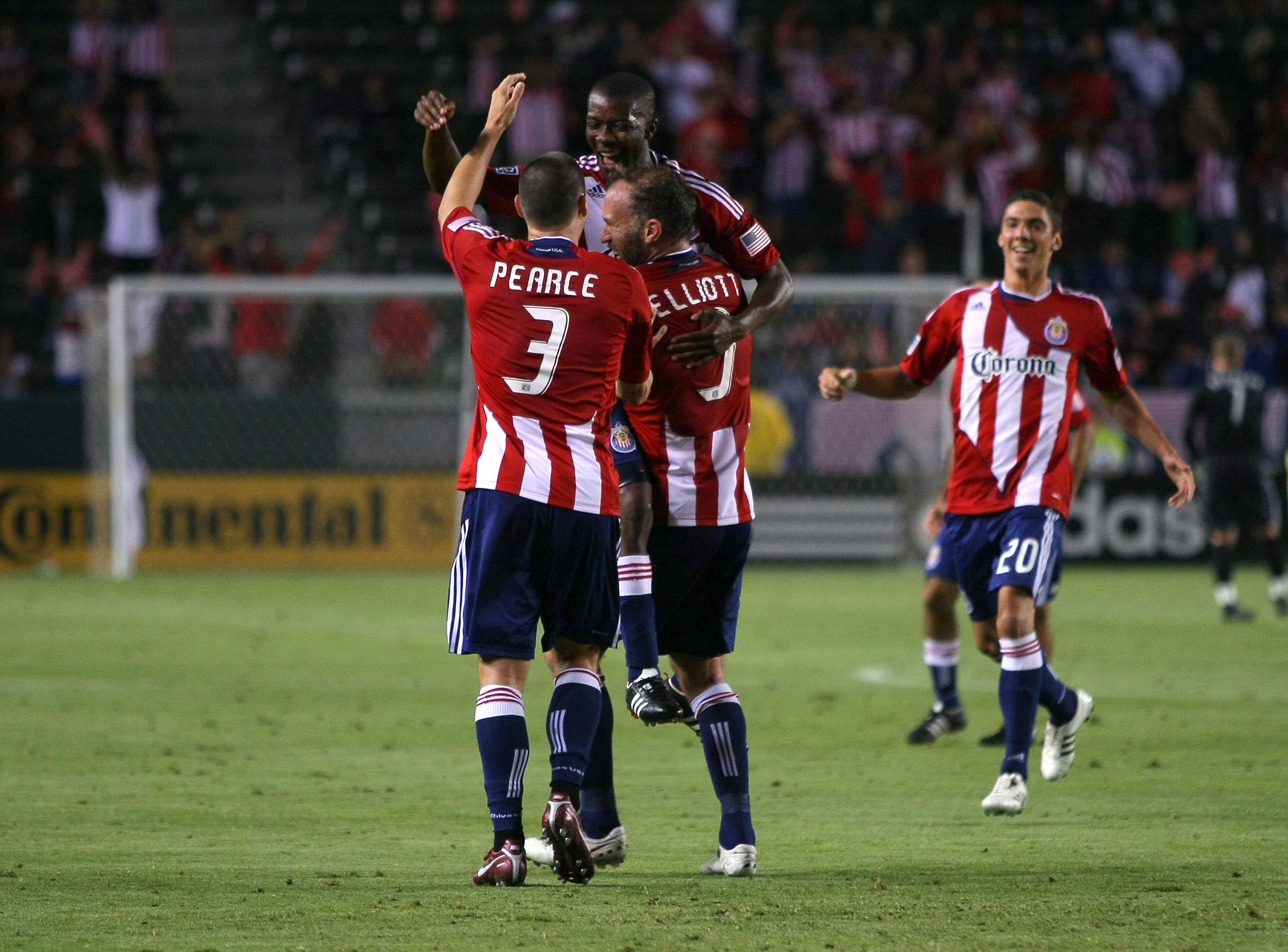 David Beckham thrills as Los Angeles Galaxy defeat Colorado, 2-1