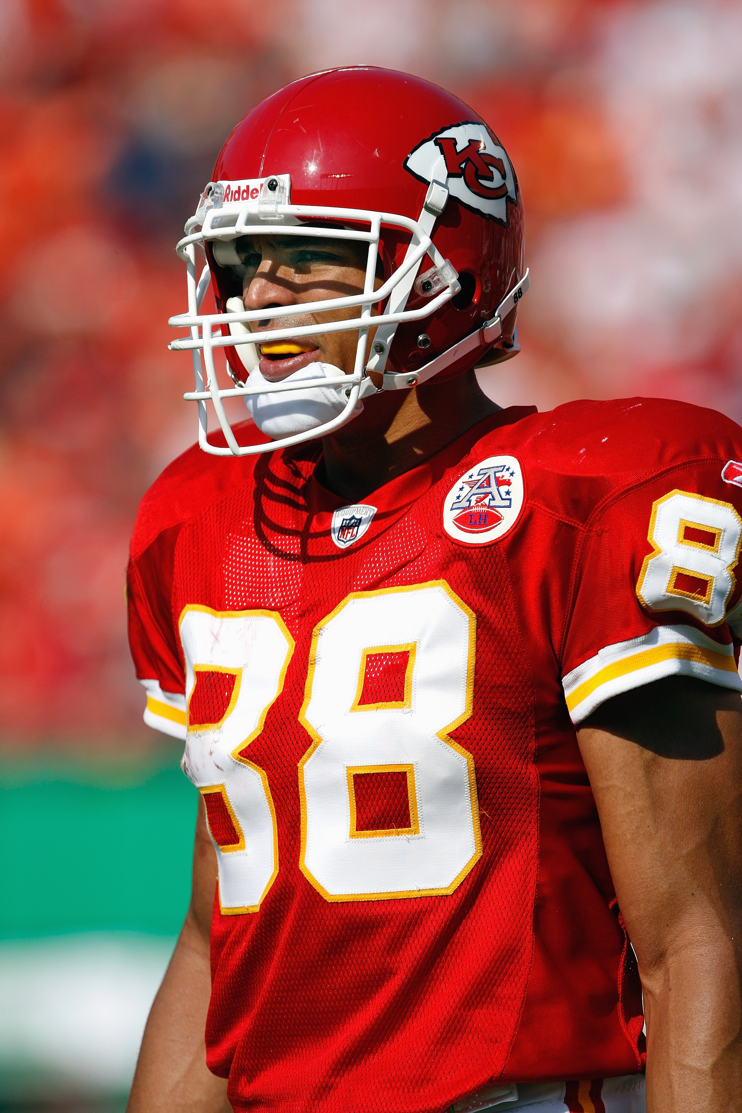 KANSAS CITY - SEPTEMBER 28:  Tony Gonzalez #88 of the Kansas City Chiefs walks on the field during the game against the Denver Broncos on September 28, 2008 at Arrowhead Stadium in Kansas City, Missouri. The Chiefs defeated the Broncos 33-19.  (Photo by: