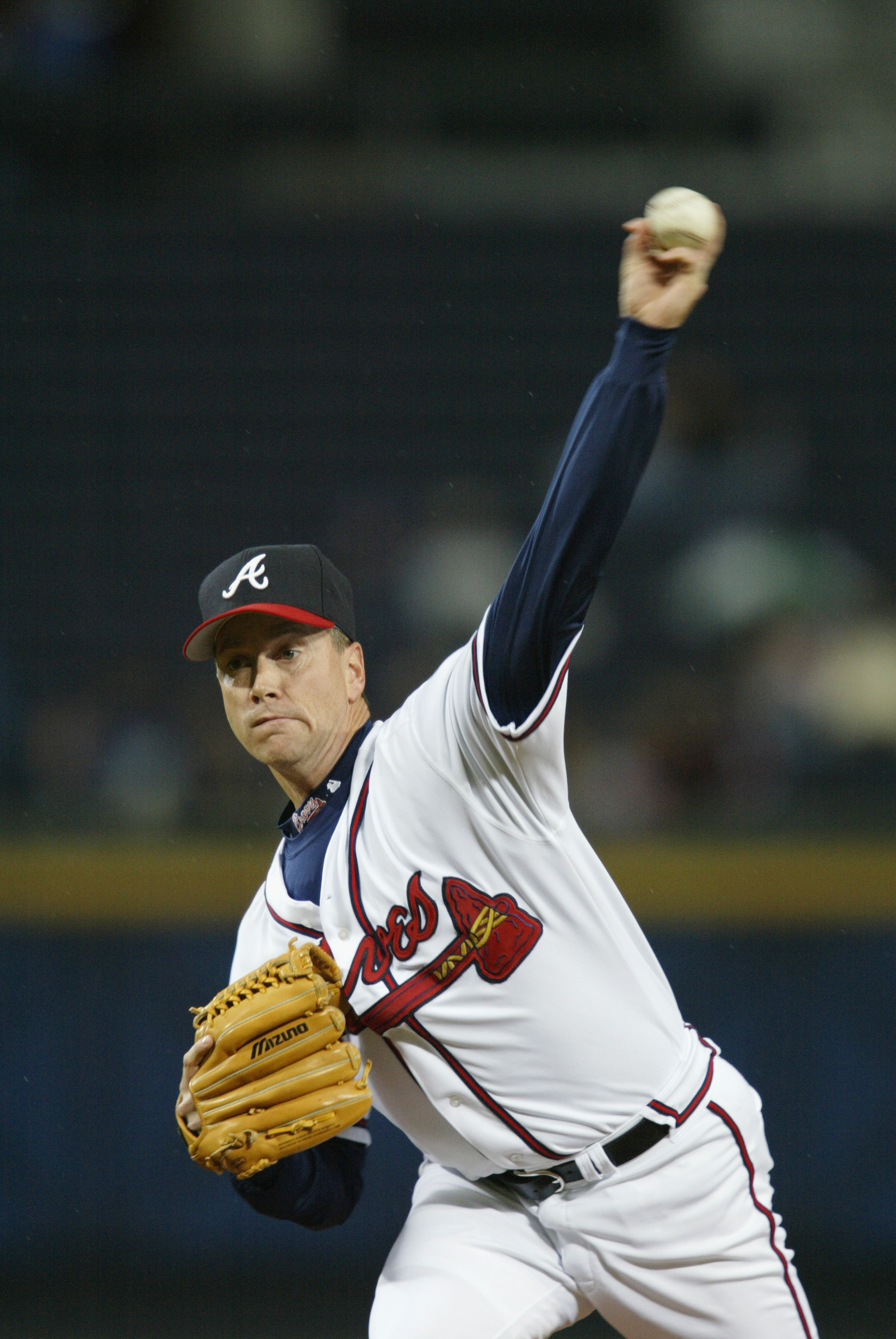 26 Apr 2002:   Pitcher Tom Glavine #47 of the Atlanta Braves fires the ball toward home plate during the game between the Houston Astros and the Atlanta Braves at Turner Feild in Atlanta, Georgia.  DIGITAL IMAGE Mandatory credit: Jamie Squire/Getty Images