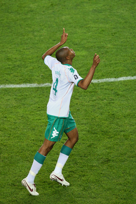 ISTANBUL, TURKEY - MAY 20:  Naldo of Werder Bremen celebrates after scoring his team's first goal during the UEFA Cup Final between Shakhtar Donetsk and Werder Bremen at the Sukru Saracoglu Stadium on May 20, 2009 in Istanbul, Turkey.  (Photo by Ryan Pier