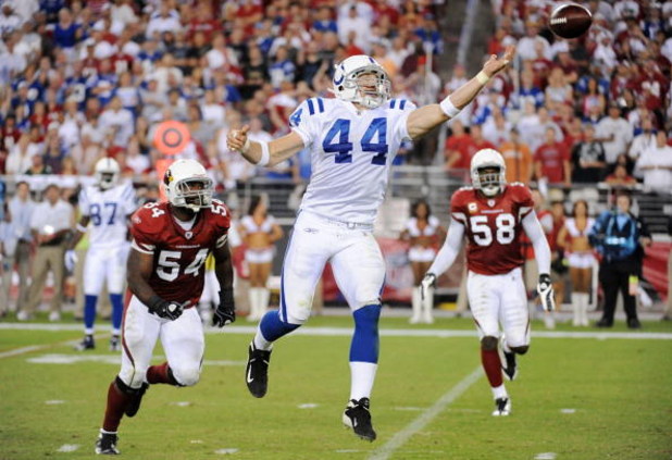 GLENDALE, AZ - SEPTEMBER 27:  Dallas Clark #44 of the Indianapolis Colts reaches for a pass in the third quarter against the Arizona Cardinals during the game at University of Phoenix Stadium on September 27, 2009 in Glendale, Arizona. (Photo by Harry How