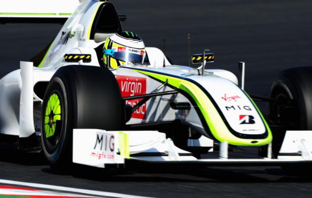SUZUKA, JAPAN - OCTOBER 04:  Jenson Button of Great Britain and Brawn GP drives during the Japanese Formula One Grand Prix at Suzuka Circuit on October 4, 2009 in Suzuka, Japan.  (Photo by Clive Mason/Getty Images)
